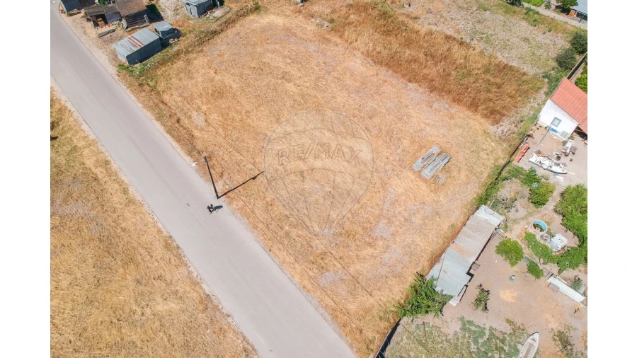 Terreno para Venda em Couço Foto 1