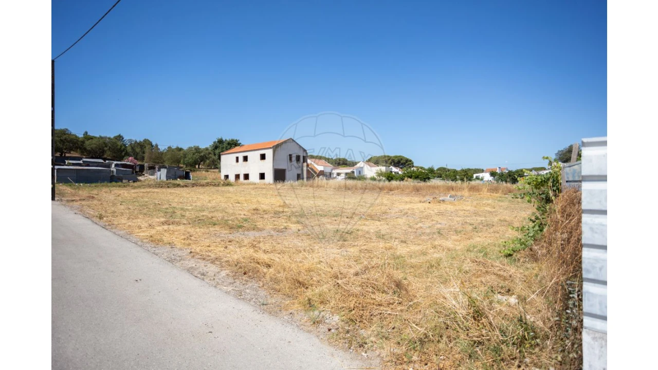 Terreno para Venda em Couço Foto 2