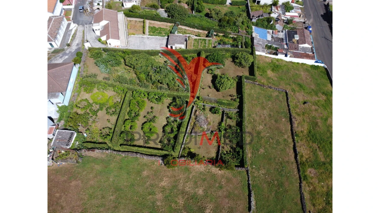 Terreno para Venda em Fonte do Bastardo Foto 1