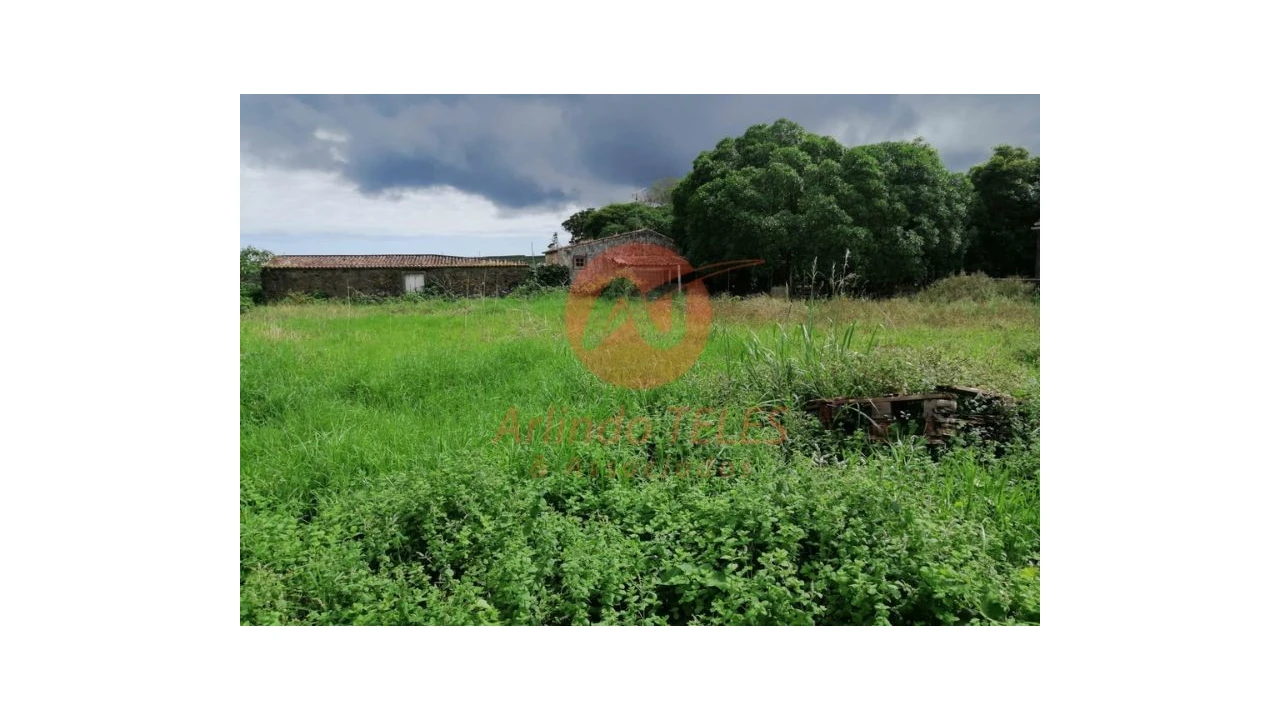 Terreno para Venda em Fontinhas Foto 1