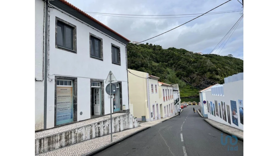 Moradia T6 para Venda em Calheta Foto 3