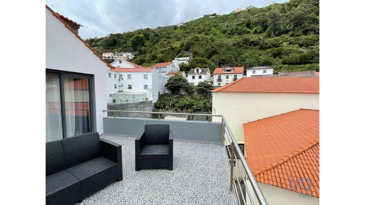 Moradia T6 para Venda em Calheta Foto 11