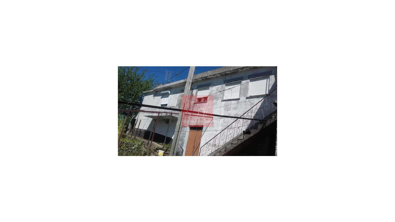 Moradia T4 para Venda em Penajoia Foto 3