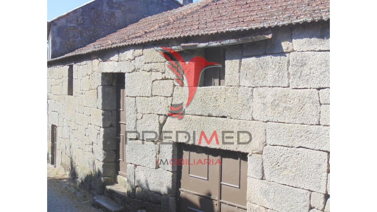 Moradia T3 para Venda em Nossa Senhora da Conceição, São Pedro e São Dinis Foto 1