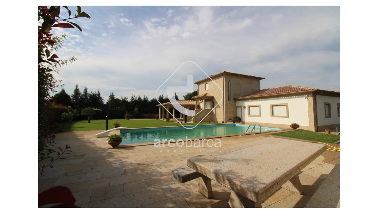 Moradia T3 para Venda em Bertiandos Foto 14