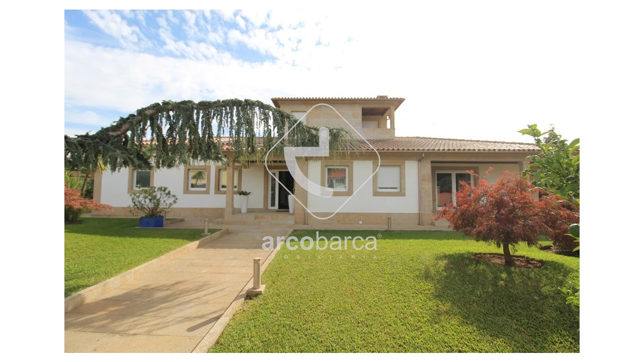 Moradia T3 para Venda em Bertiandos Foto 1