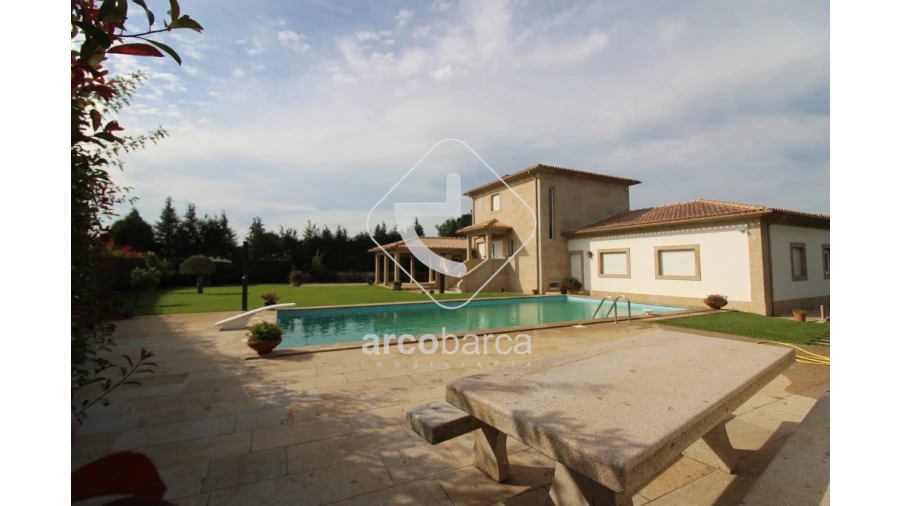 Moradia T3 para Venda em Bertiandos Foto 14