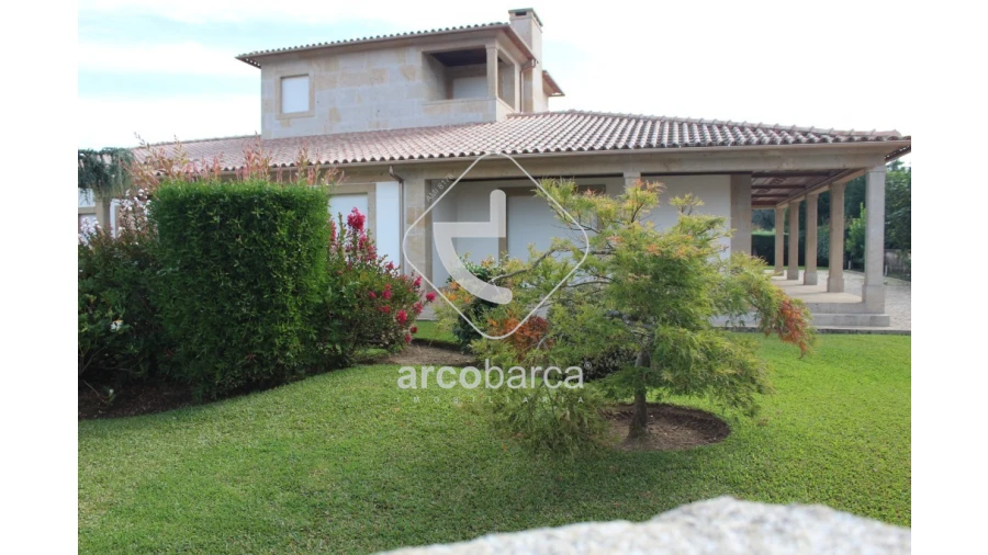 Moradia T3 para Venda em Bertiandos Foto 4