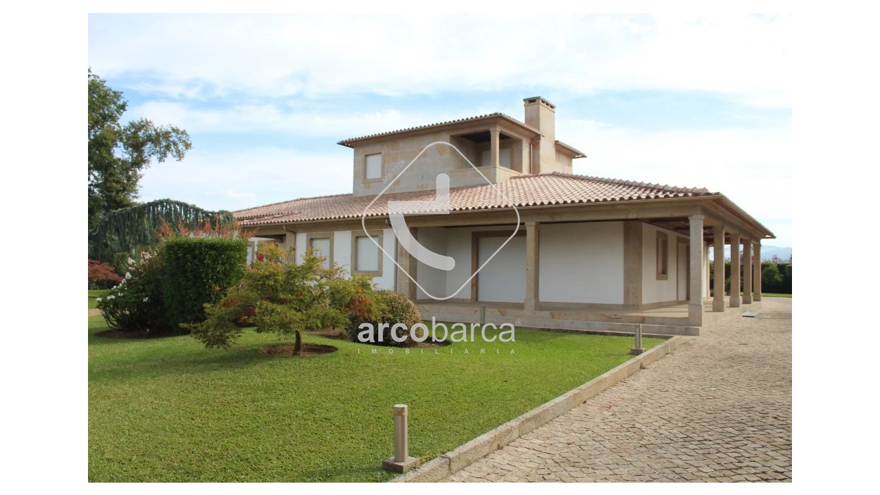 Moradia T3 para Venda em Bertiandos Foto 2