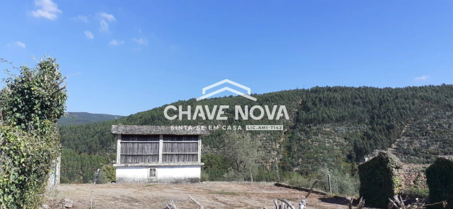 Terreno para Venda em Fornos Foto 7