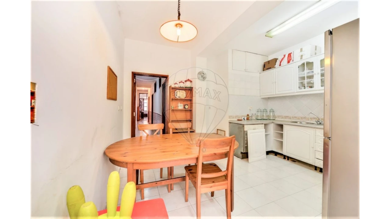 Apartamento T2 para Venda em Arroios Foto 3