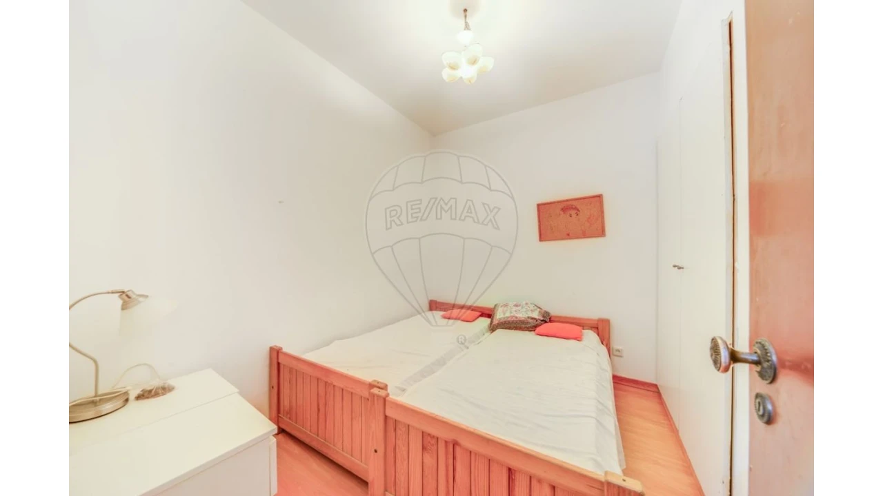 Apartamento T2 para Venda em Arroios Foto 7