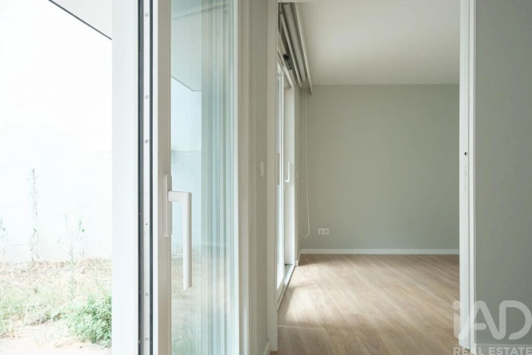 Apartamento T1 para Venda em Santo António Foto 3