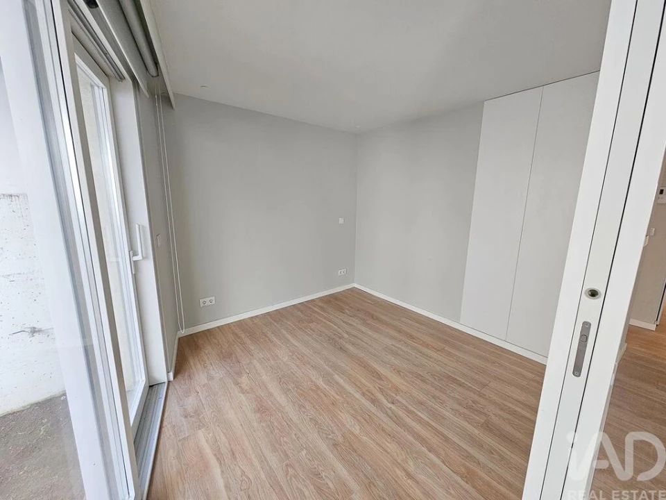 Apartamento T1 para Venda em Santo António Foto 4