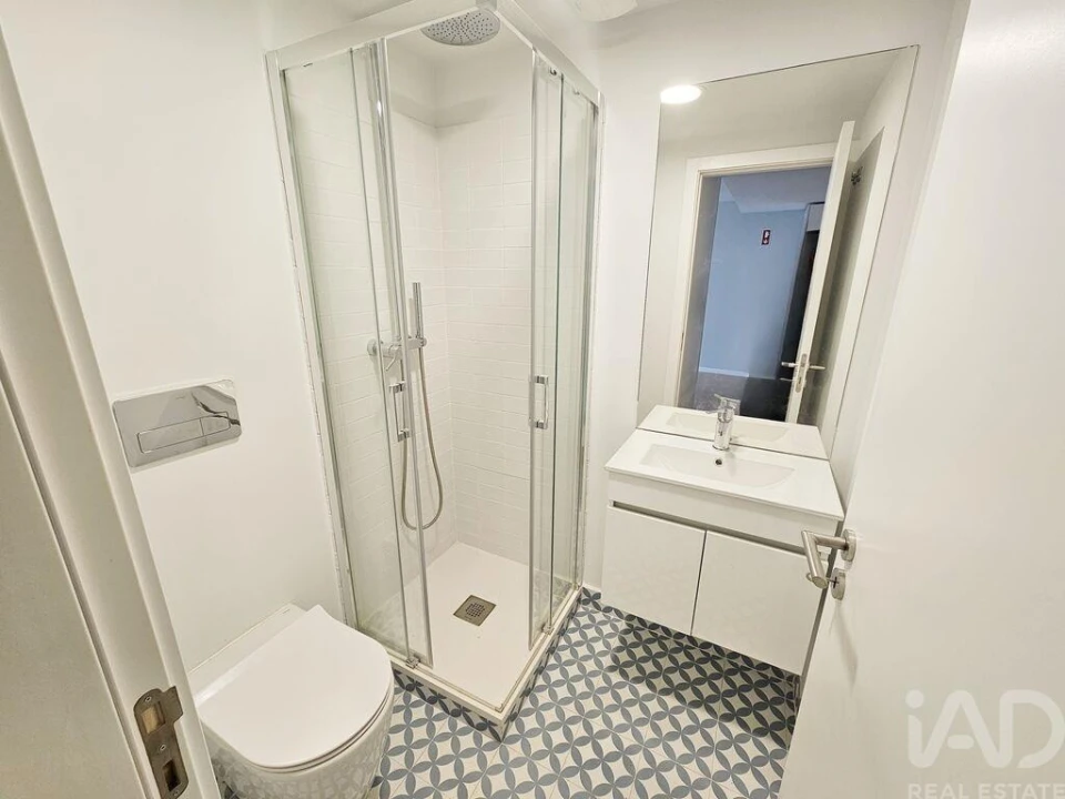 Apartamento T1 para Venda em Santo António Foto 6