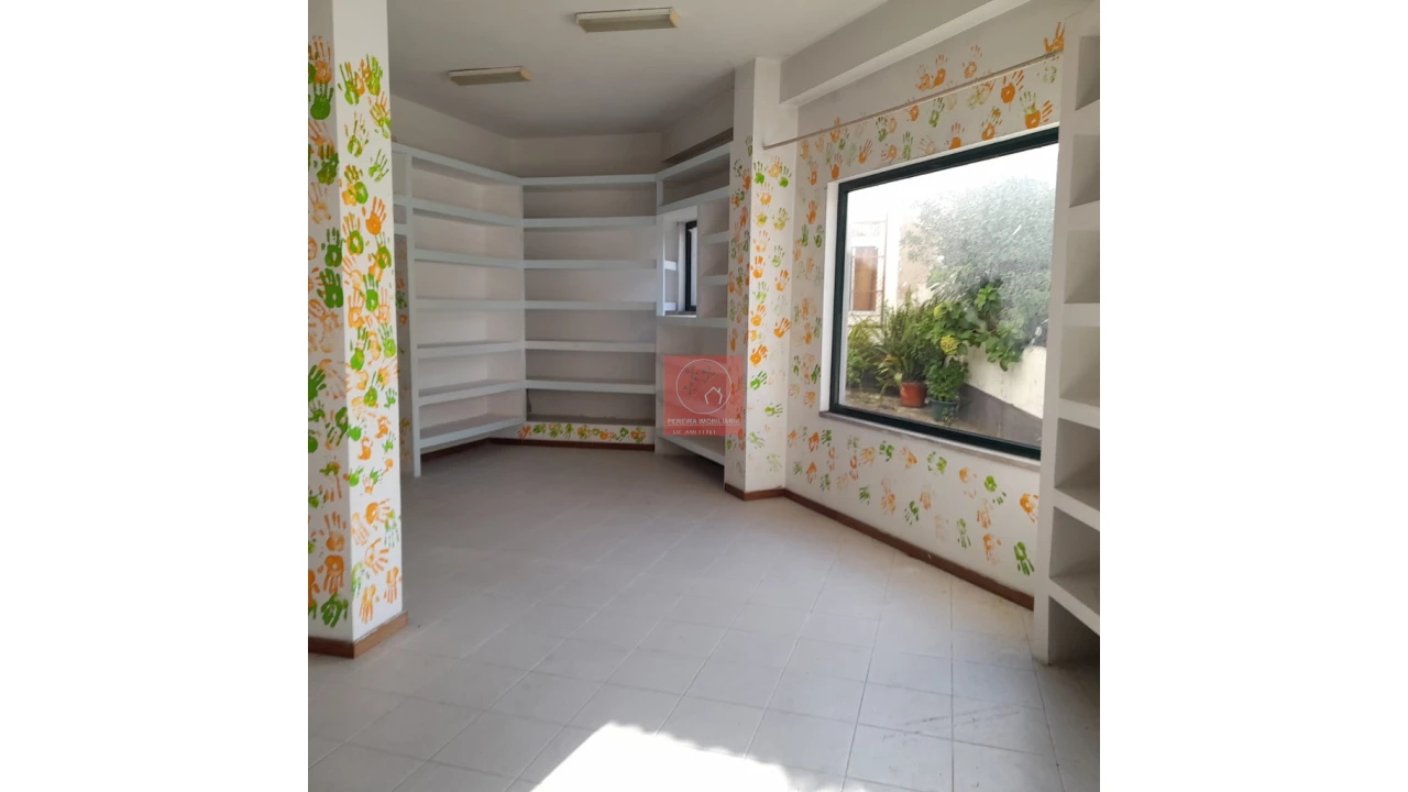 Loja para Venda em Peso da Régua e Godim Foto 11