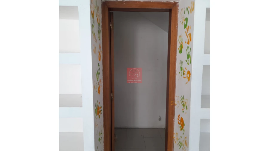 Loja para Venda em Peso da Régua e Godim Foto 2