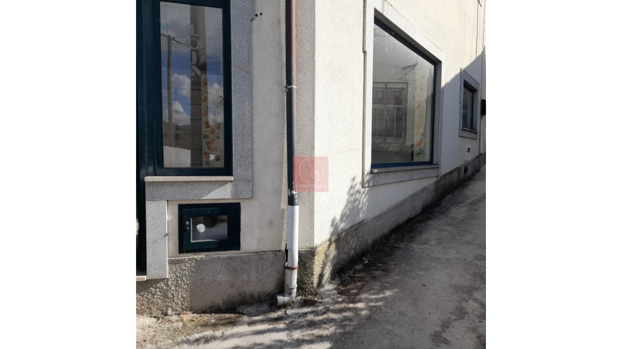 Loja para Venda em Peso da Régua e Godim Foto 8