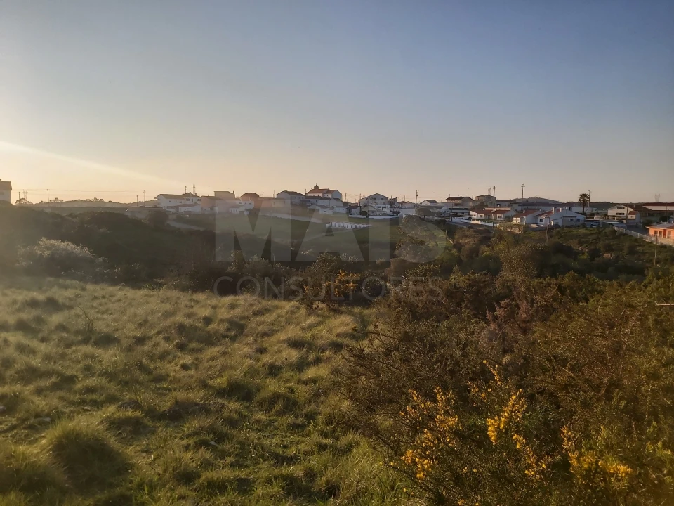 Terreno para Venda em Venda do Pinheiro e Santo Estêvão das Galés Foto 4