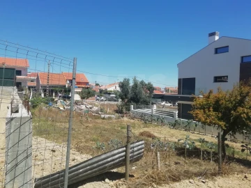 Terreno para Venda em Santa Iria de Azoia, São João da Talha e Bobadela