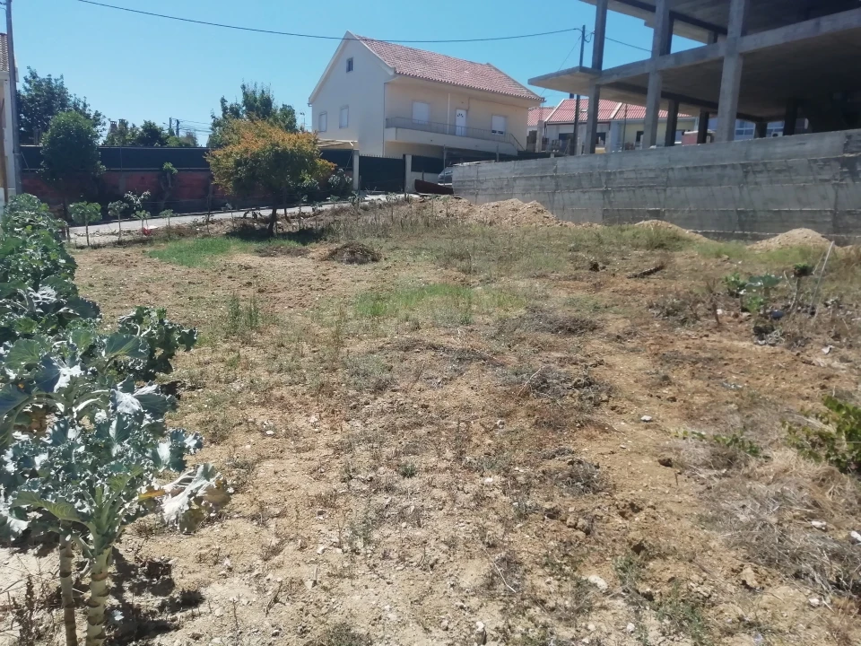 Terreno para Venda em Santa Iria de Azoia, São João da Talha e Bobadela Foto 1