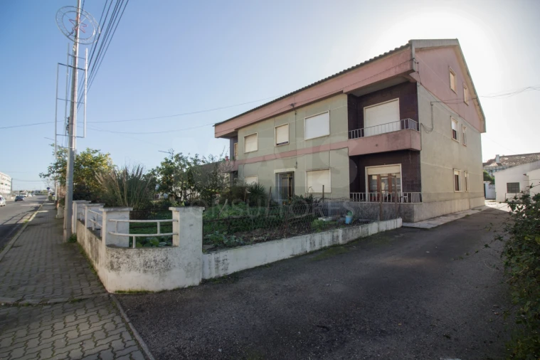 Prédio para Venda em Samora Correia Foto 10