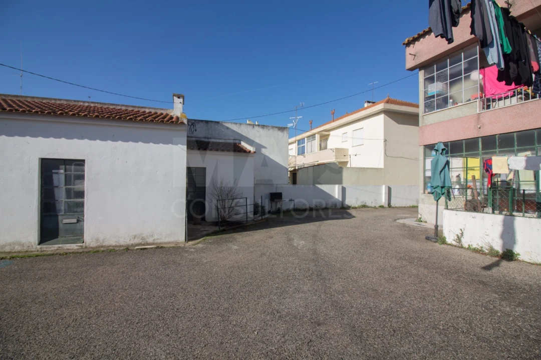 Prédio para Venda em Samora Correia Foto 12