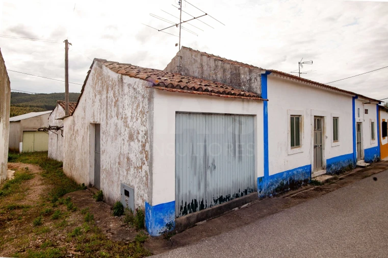 Moradia T4 para Venda em Beco Foto 11