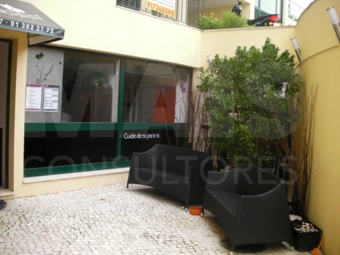 Loja para Venda em Carcavelos e Parede Foto 1