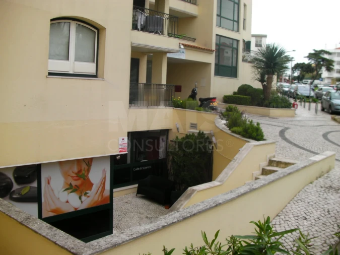 Loja para Venda em Carcavelos e Parede Foto 2