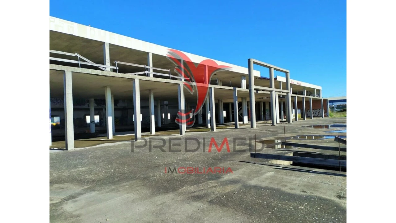 Armazém para Venda em Rio de Mouro Foto 18
