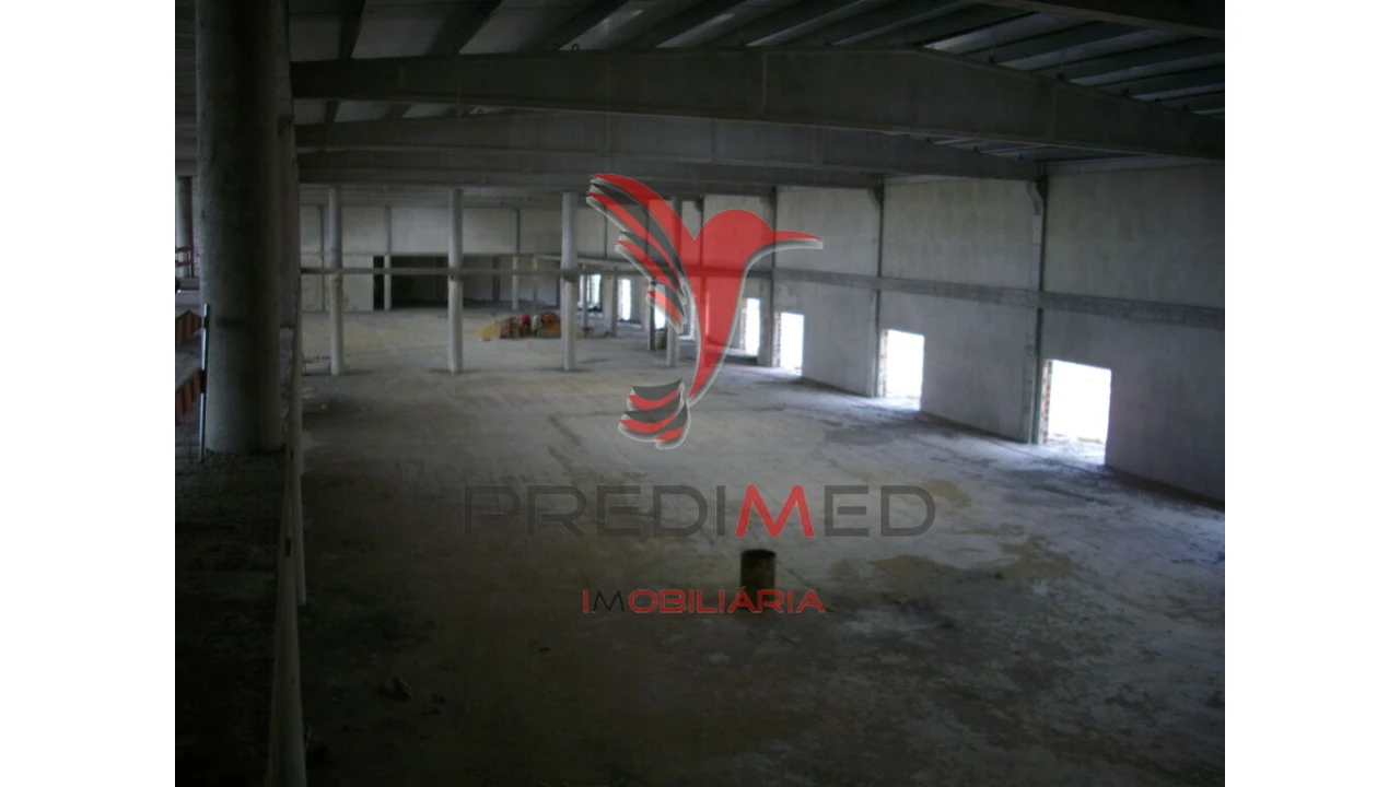 Armazém para Venda em Rio de Mouro Foto 8