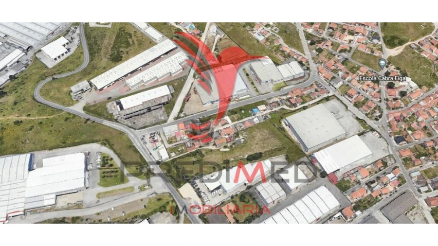 Armazém para Venda em Rio de Mouro