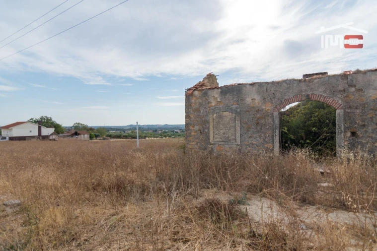 Terreno Misto para Venda em São João Baptista e Santa Maria dos Olivais Foto 13