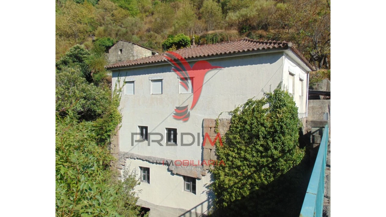 Moradia T2 para Venda em Parada de Cunhos Foto 1
