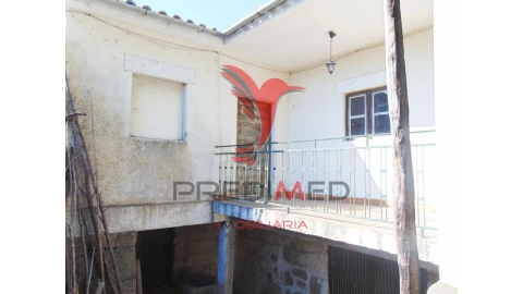 Moradia T2 para Venda em Parada de Cunhos