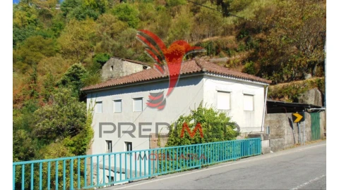 Moradia T2 para Venda em Parada de Cunhos