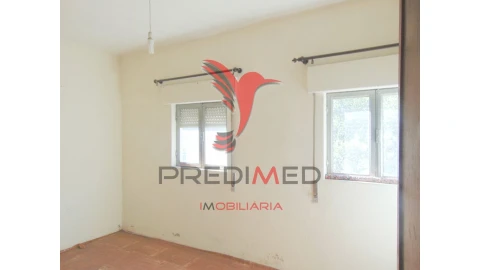 Moradia T2 para Venda em Parada de Cunhos
