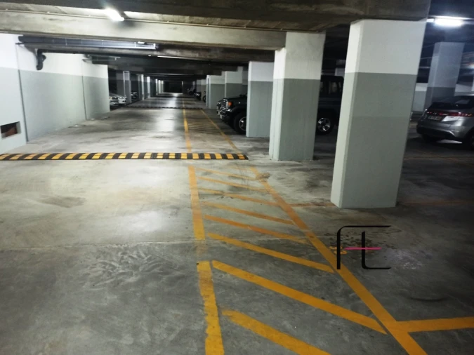 Garagem para Venda em Paranhos Foto 6