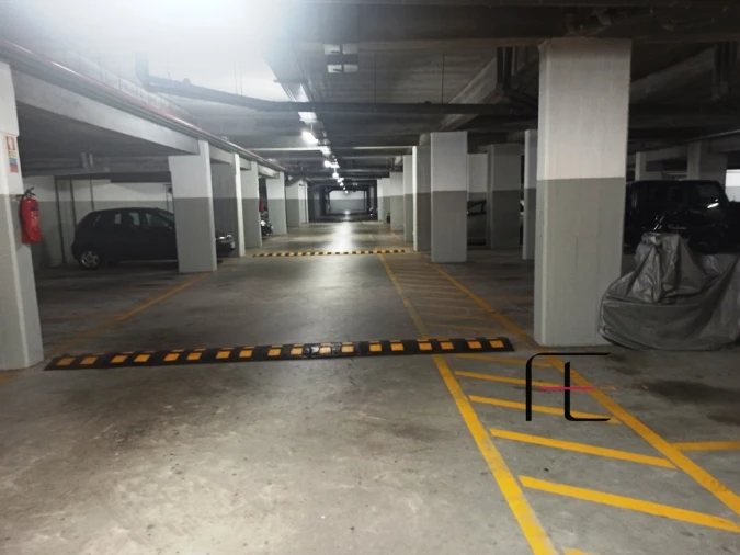 Garagem para Venda em Paranhos Foto 3