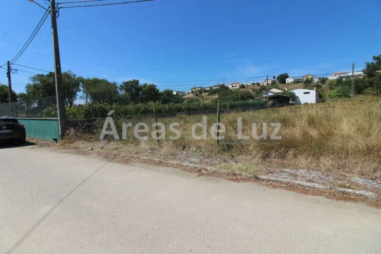 Terreno para Venda em Parceiros e Azoia Foto 2