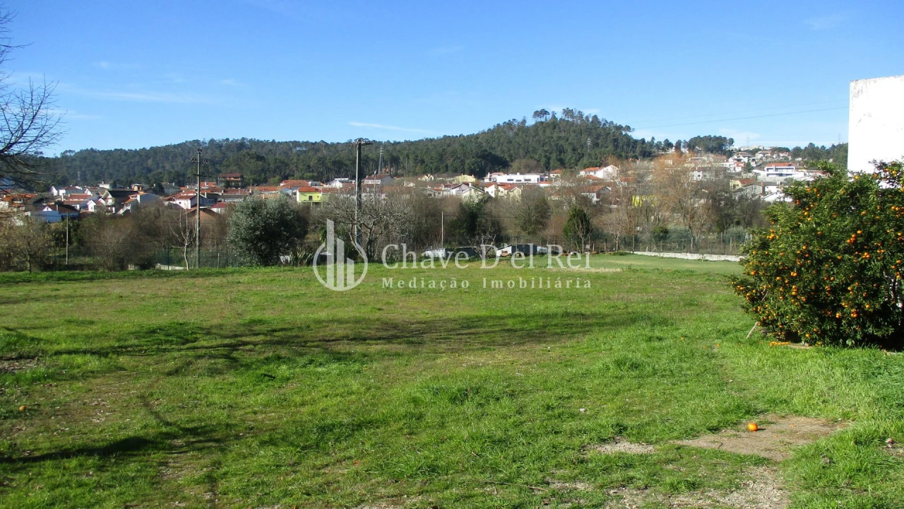 Moradia T4 para Venda em Abraveses Foto 9