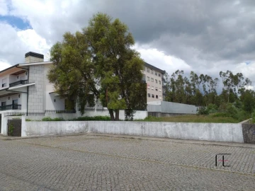 Terreno para Venda em Castêlo da Maia