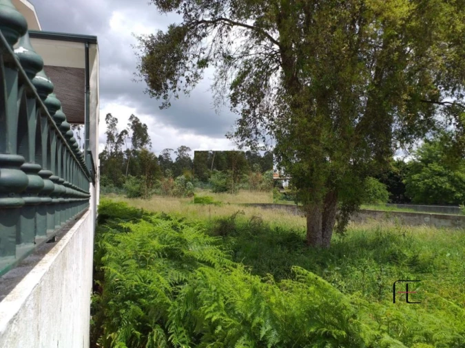 Terreno para Venda em Castêlo da Maia Foto 5
