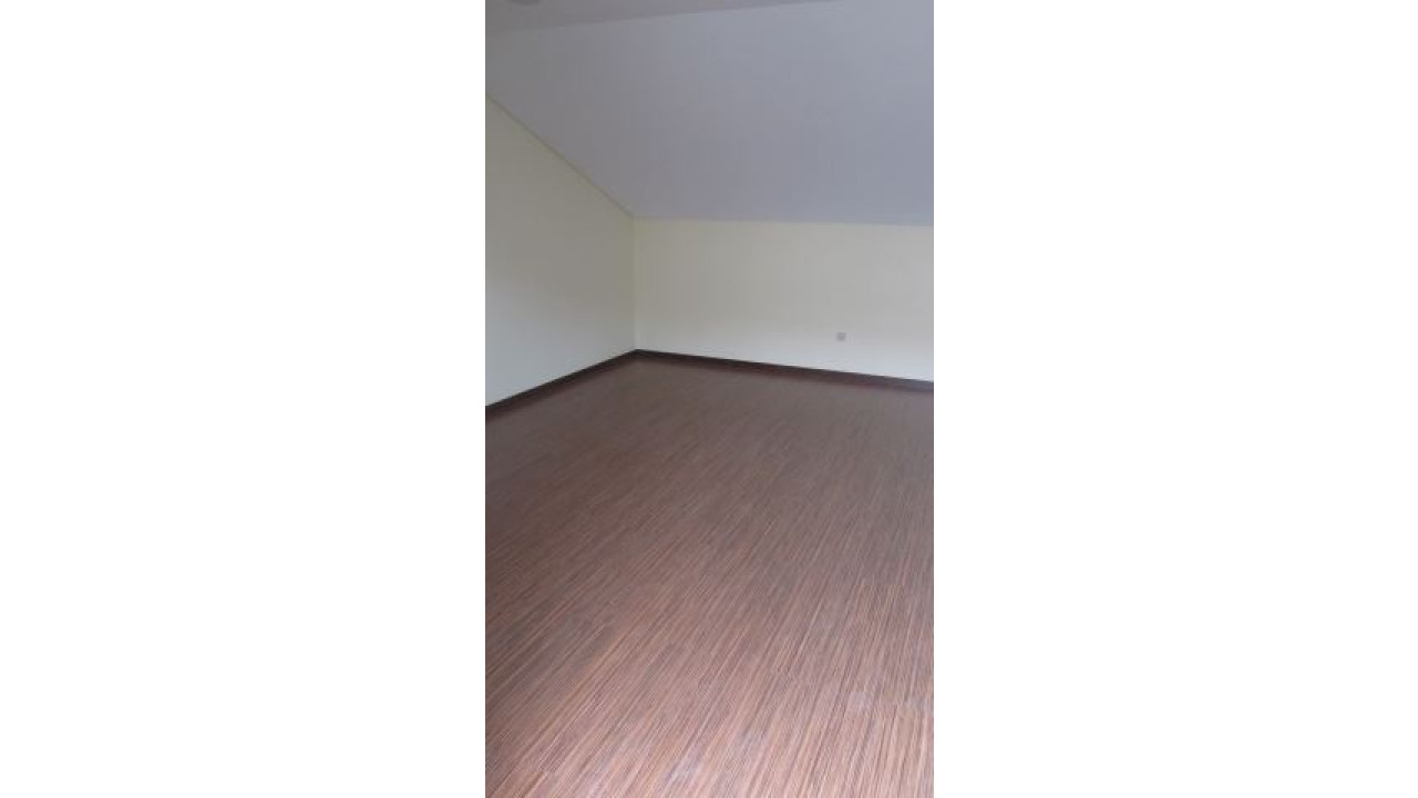 Moradia T4 para Venda em Mafamude e Vilar do Paraíso Foto 25