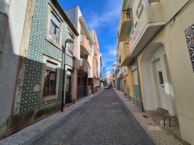 Moradia T4 para Venda em Póvoa de Varzim, Beiriz e Argivai Foto 1