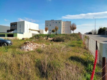 Terreno para Venda em São Mamede de Infesta e Senhora da Hora