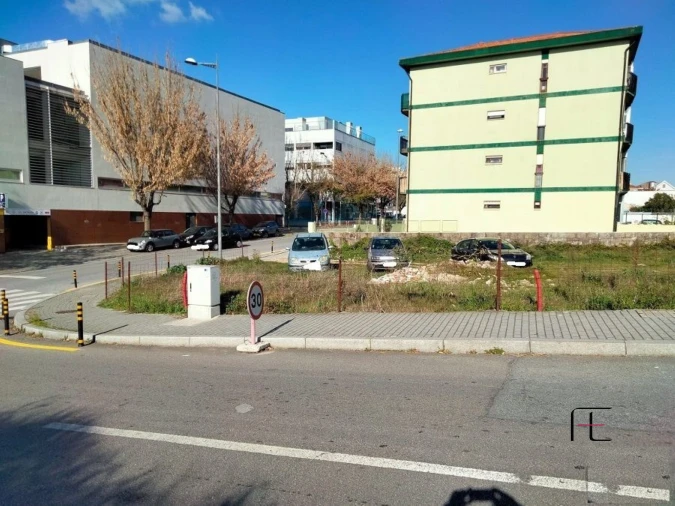 Terreno para Venda em São Mamede de Infesta e Senhora da Hora Foto 3