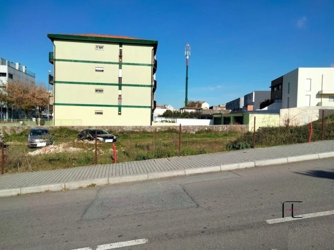 Terreno para Venda em São Mamede de Infesta e Senhora da Hora
