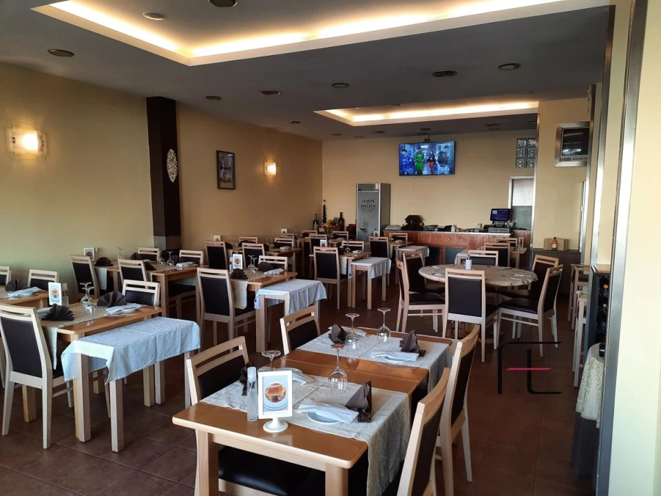 Negócio para Venda em Mafamude e Vilar do Paraíso Foto 1